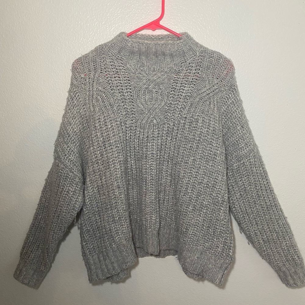 American Eagle Grey Cropped Sweater